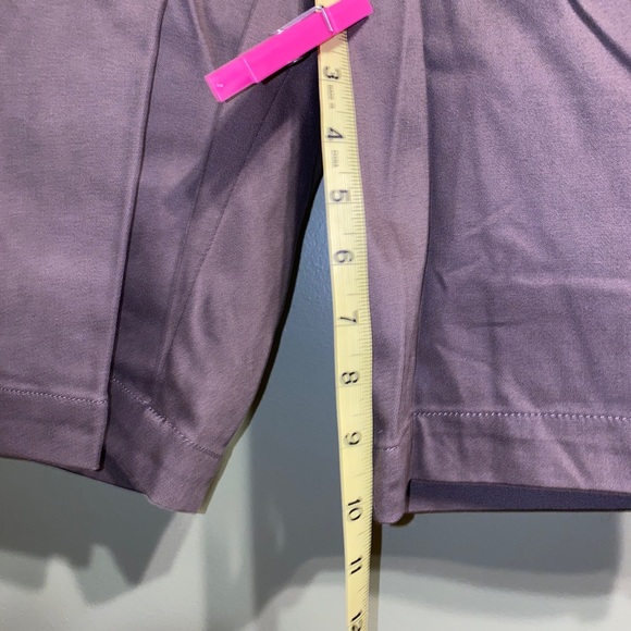 NWT St. John’s Bay Classic Fit Bermuda Shorts Brown Size 12P - Picture 3 of 9